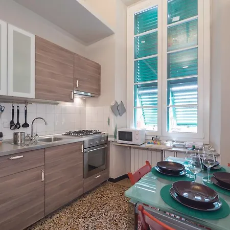 Genovahost - Dalla Cattedrale Apartman